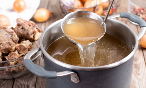 Защо да консумираме костен бульон всеки ден?