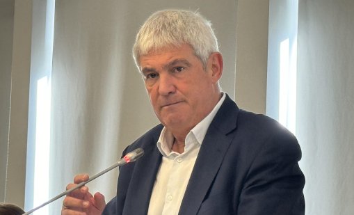 Политическите сътресения водят и до сътресения в икономиката и финансите