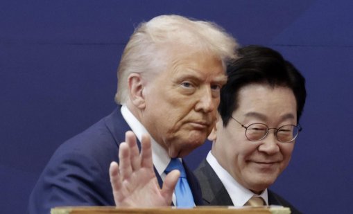 Моментът на Тръмп: Президентът на Южна Корея му подари златна корона СНИМКИ