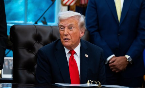 Тръмп иска официално разследване на връзките на Епстийн с Клинтън