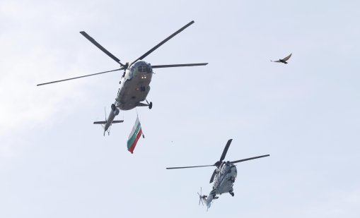 На Гергьовден: Без парад в София, ще лети само военната авиация 