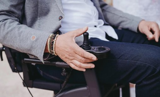 Вратар на „Интер“ блъсна и уби мъж в инвалидна количка