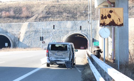 Затварят утре тръбата за Благоевград на тунел "Кочериново" на "Струма"