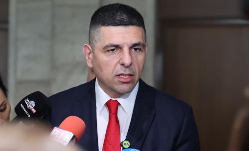 ДБ внася законопроект полицаите задължително да носят боди камери