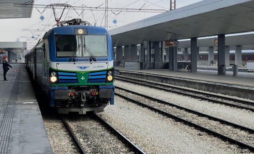 Бързият влак от Варна за София блъсна пресичащ мъж, който почина