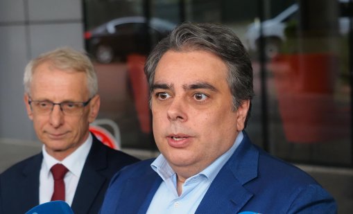 Василев: Управляващите приеха най-пагубния бюджет в новата история на България