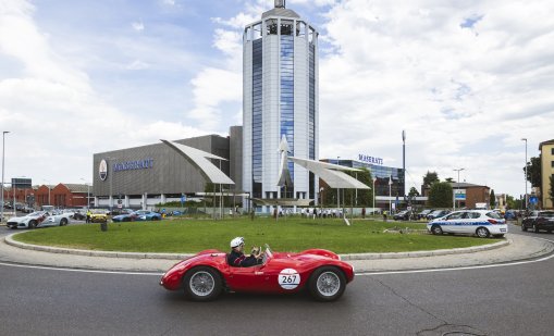 В кадър: Maserati превърна 1000 Miglia в празник на своята 100-годишна история