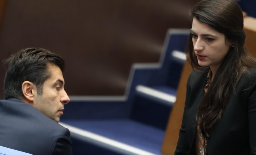 Лена със закана пак да осъди Слави, Кирил Петков също го атакува