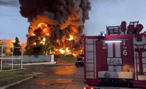 Украйна атакува възлово руско пристанище, удари танкер