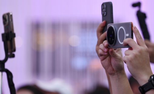 Заради ИИ: Ще скочат ли цените на смартфоните?