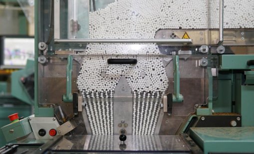 Българи и украинци са открити в нелегална фабрика за цигари в Италия