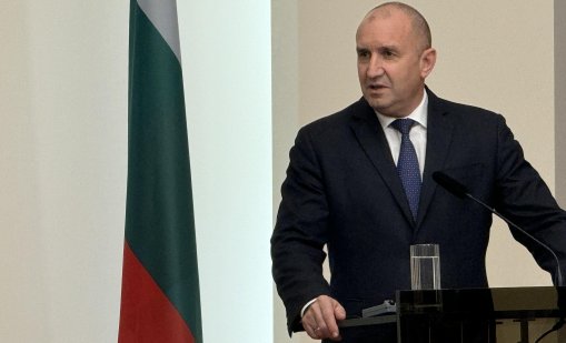 НСИ изчисли: Заплатите на депутатите ще минат 8 хил. лв., Радев прибира 16 хил. лв.