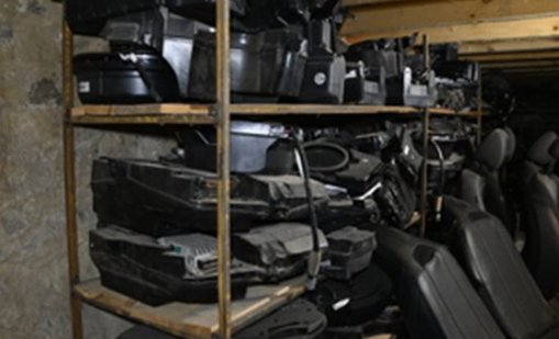 Акция в автоморги: Полицията иззе крадени части от издирвани коли в ЕС (СНИМИКИ/ВИДЕО)