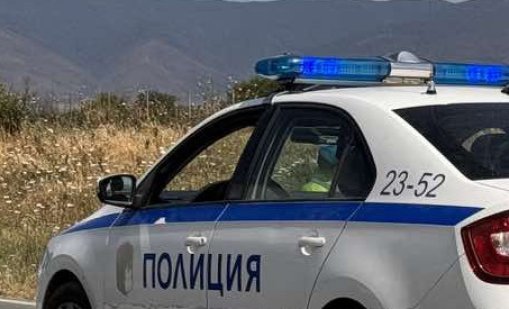 Кола самокатастрофира на АМ "Тракия", затвориха активната лента