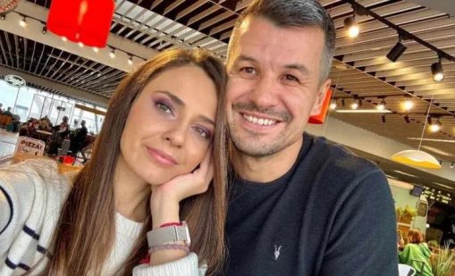 Тв водещата Бесте Сабри се е сгодила за бившия на Мика Стоичкова?