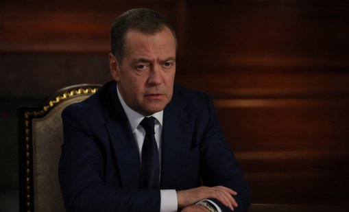 Медведев: Лидерите на Киев ще избягат след войната или ще ги обесят на Майдана