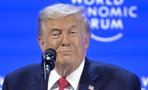 Кръщават летището в Палм Бийч на името на Тръмп