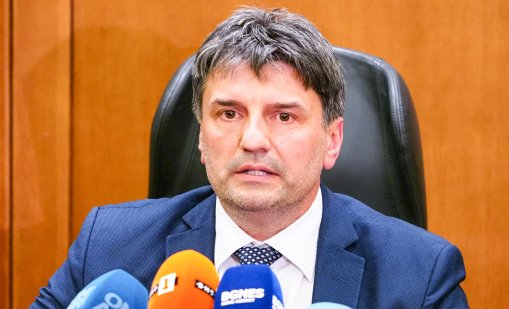 Откриха над 1 кг кокаин и 2,5 кг марихуана при акция в София