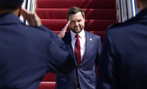 Джей Ди Ванс знае, че войната в Иран застрашава кандидатурата му за 2028 г.