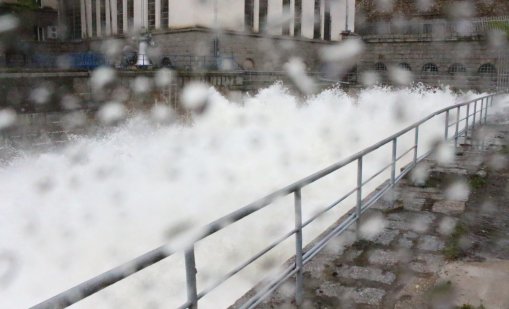 Река Язо излезе от коритото си, има екипи на терен