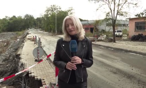 Потопът: Изоставени коли и квартали под вода