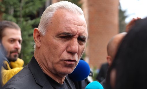 Гунди и Бербатов след Стоичков в престижна футболна класация