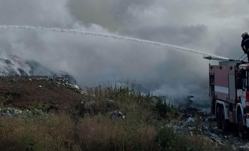 Голям пожар в сухи треви гори край Първомай