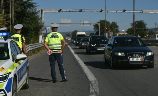 МВР: Един загинал и 21 ранени при катастрофи тази нощ