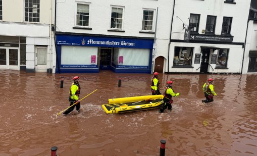 Бурята „Клаудия“ взе три жертви в Португалия, наводнения във Великобритания