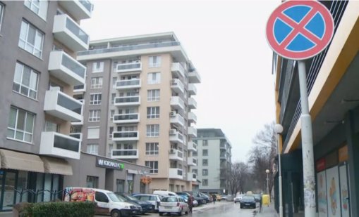 Тъпо и упорито: Крадат пътен знак в Пловдив седем пъти за година и половина