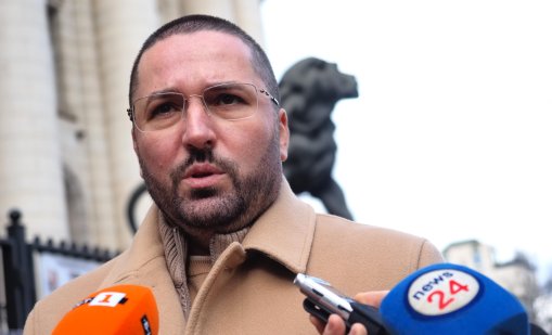 Николай Попов и "Сияние" влизат в политиката