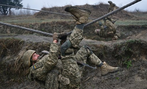 Дронове срещу петрол: Украйна удря по най-слабата точка на Русия