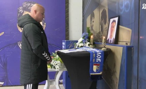 Фенове на Левски и Боби Михайлов почетоха паметта му на "Георги Аспарухов"