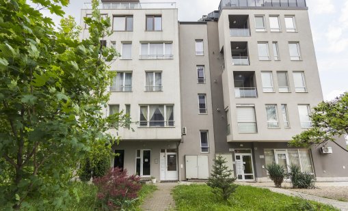 Офертите на имотния пазар се изчерпват, спад на цените няма да има