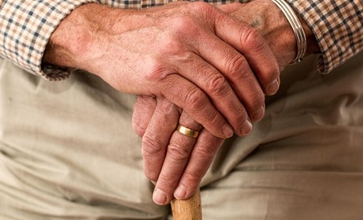 Окончателно: Най-бедните пенсионери взимат по 120 лева за Коледа