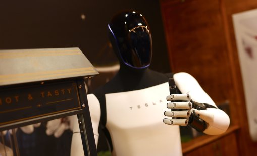 Според Мъск бъдещето на Тесла изобщо не е свързано с колите