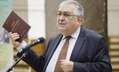 Проф. Близнашки: Не мога да направя някаква позитивна прогноза