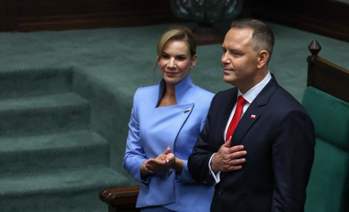 Карол Навроцки положи клетва, иска да промени Конституцията на Полша
