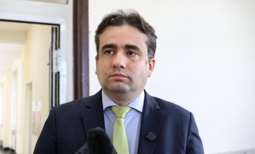 Божанов, ПП-ДБ: Ваня Стефанова също е свързана с Пеевски