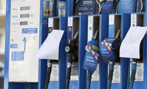 Цените на петрола скочиха рязко след речта на Тръмп