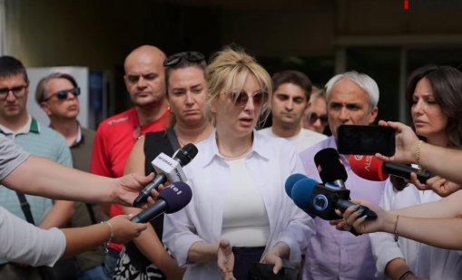 Кметицата на Скопие, която има и българско гражданство, е била нападната днес 