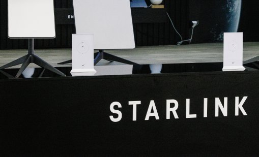 Starlink спря интернета на руските дронове, Киев благодари на Мъск 
