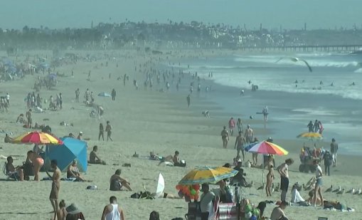 Подранило лято: В Калифорния e над 30 градуса, плажовете се напълниха