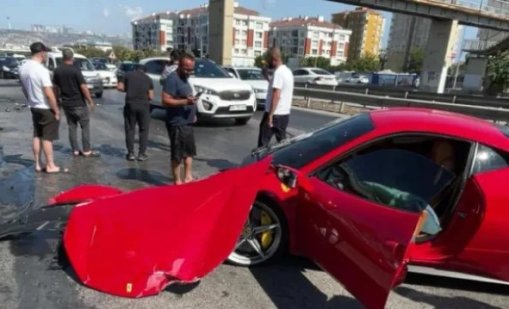 Механик разби „Ферари“ за 400 000 долара на тест драйв