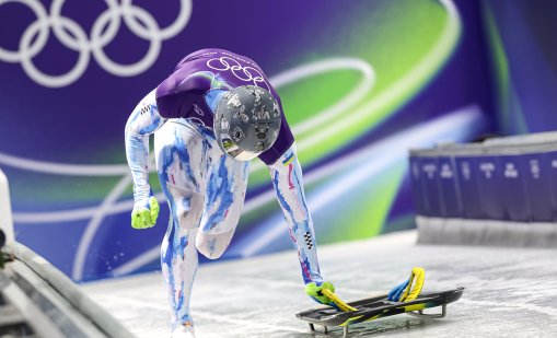 Украинецът, носещ каска със снимки на загинали във войната, е аут от Олимпиадата