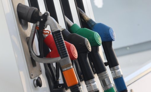 Разлика от почти 10 евроцента за литър: Какви са цените на горивата? 