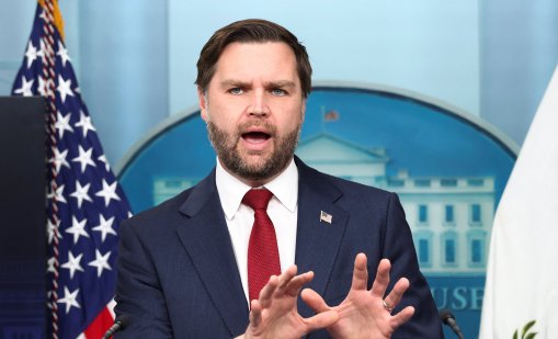 Евролидерите притеснени от Ванс: Той води атаката за Гренландия и ни мрази