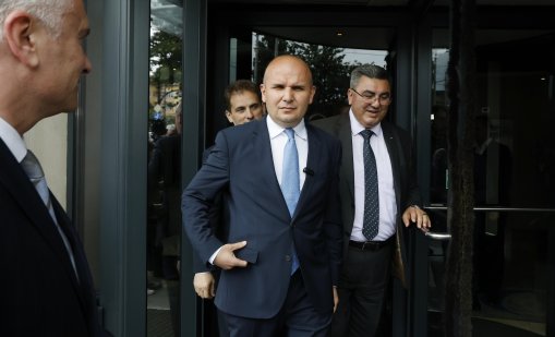 Доган е в София, с поддръжници създават нова партия