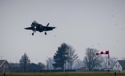 Защо Германия все пак няма да купува допълнителни F-35