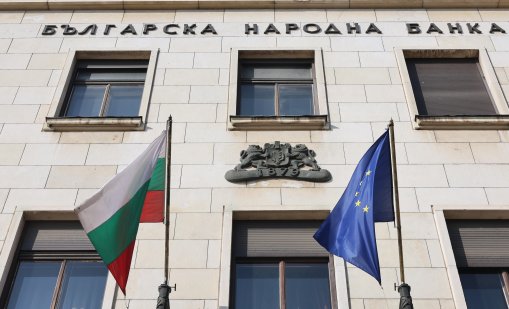 Милионерите у нас намаляват, но парите им се увеличават
